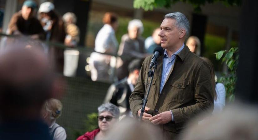 Lázár János: “Az amerikaiak szerint az EU egy nagy kalap szar!”