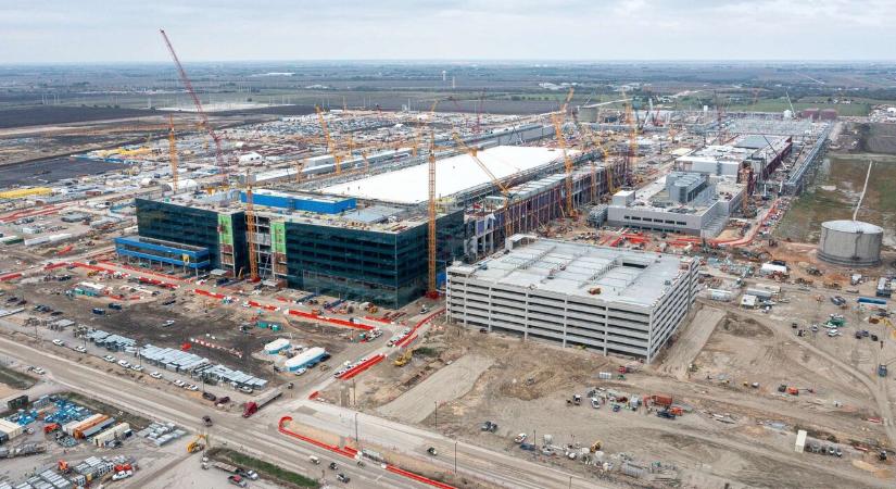 Irodát kért, de gyárat kapott Elon Musk a Samsungtól