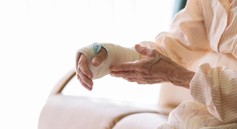 Évekig tünetmentes maradhat: te mennyit tudsz a csontritkulásról?