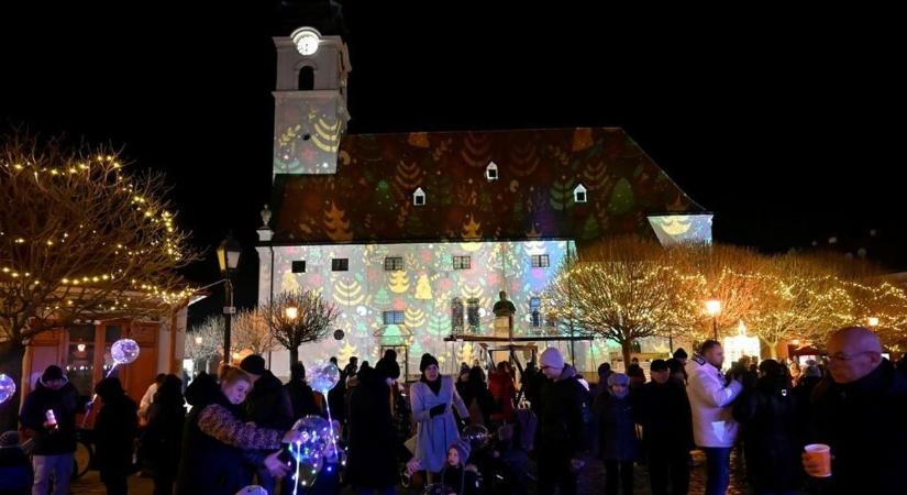 Folytatódik az Adventi Korzó a harmadik hétvégén, ilyen programok várnak Óváron