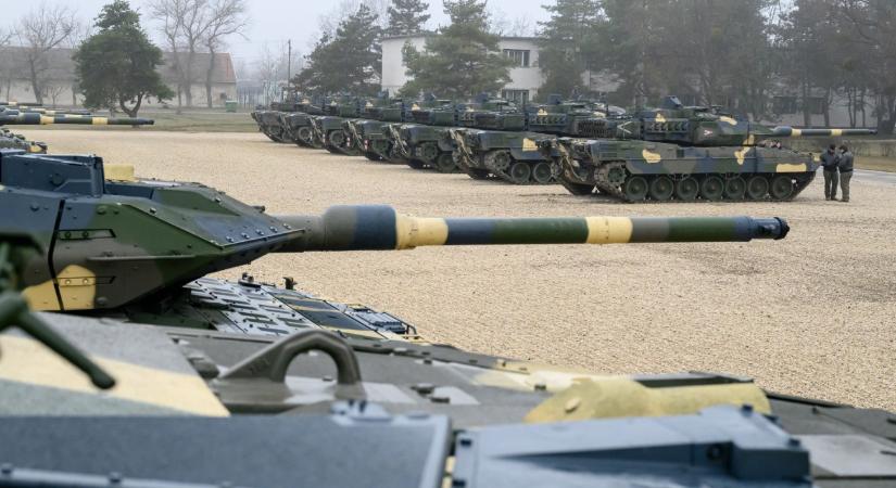 Böröndi Gábor: 40 évet lépett előre a Magyar Honvédség – fotók