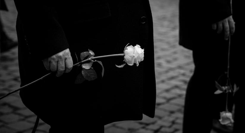 Orbán Viktor elbúcsúzott Erdélyi Géza püspöktől – Fotó