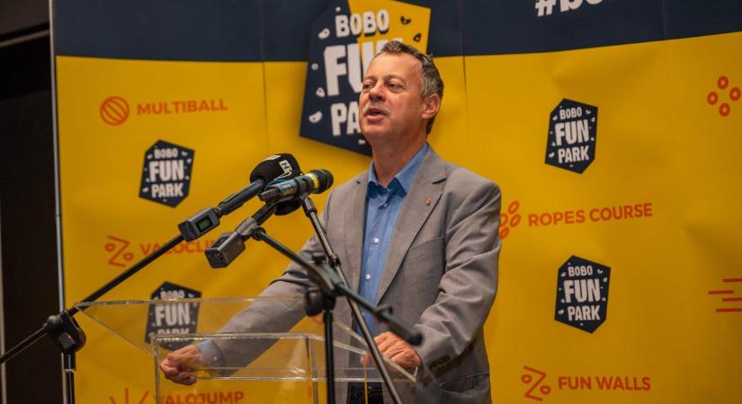 Révész Máriusz: országosan több mint 100 iskolában épül mászófal