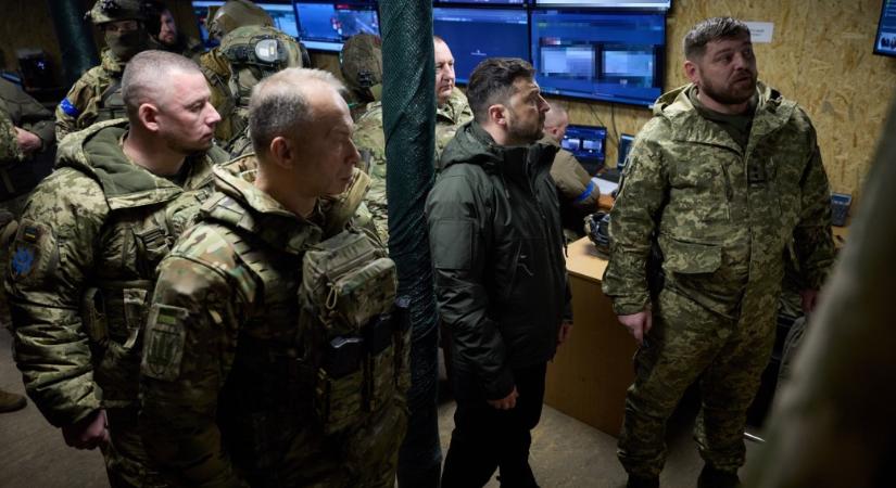 Zelenszkij pénteken Kupjanszkba látogatott az ukrán védelmi erők sikeres művelete után