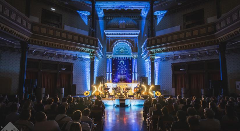 Öt templom, öt közösség ünnepvárása