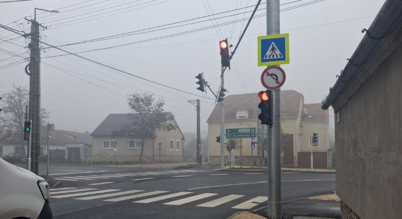 Leáldozott a dudaszónak Pápán: jelzőlámpák üzemelnek a Somlai–Batthyány csomópontnál