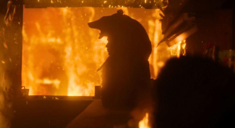 Nézettségi csúcson a felkapott horror- és az új vígjátéksorozat, itthon is streamelheted őket!