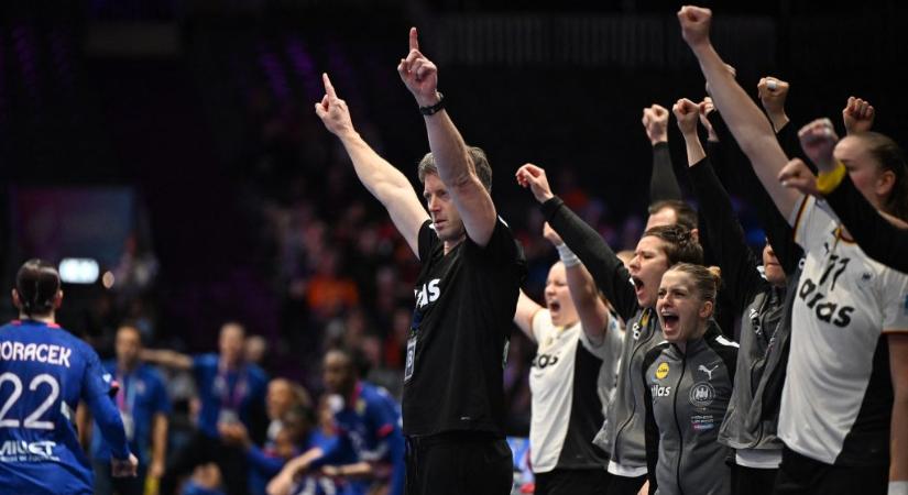 A franciáknak csak az eredmény utáni rohanás maradt, egy házigazda ott lesz a kézivébé döntőjében