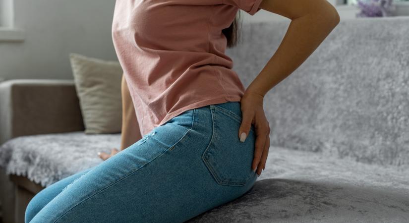 Halott fenék szindróma: viccesnek hangzik, de fájdalmas – Így előzheted meg a panaszokat