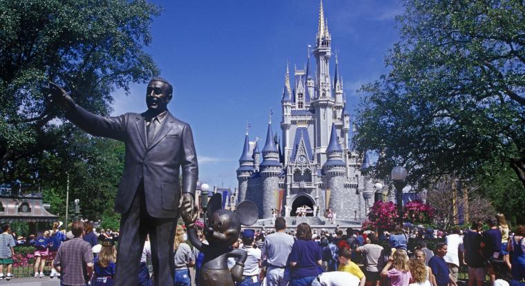 A Disney egymilliárd dollárral száll be az OpenAI-ba, és ezzel hivatalosan is megnyitja a kaput az AI-generált Disney-tartalmak előtt