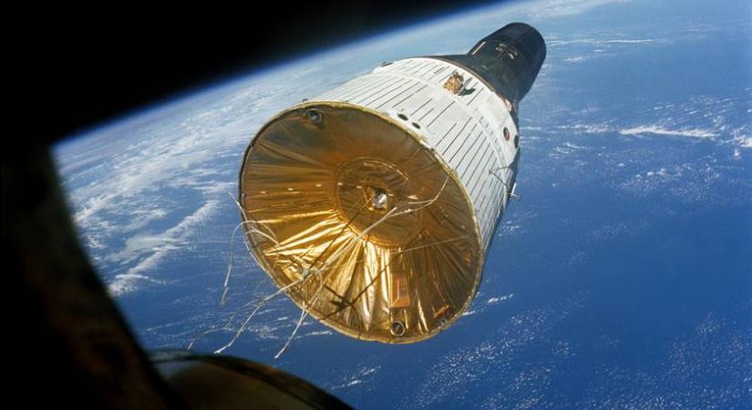 Az űrből fogtak igazán furcsa, dallamos üzenetet: két asztronauta a felelős a karácsonyi tréfáért