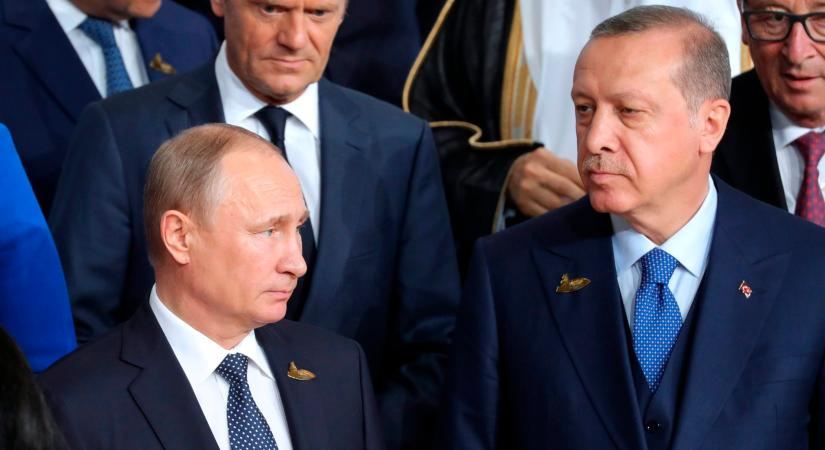 Korlátozott tűzszünetről tárgyalt a török elnök Vlagyimir Putyinnal