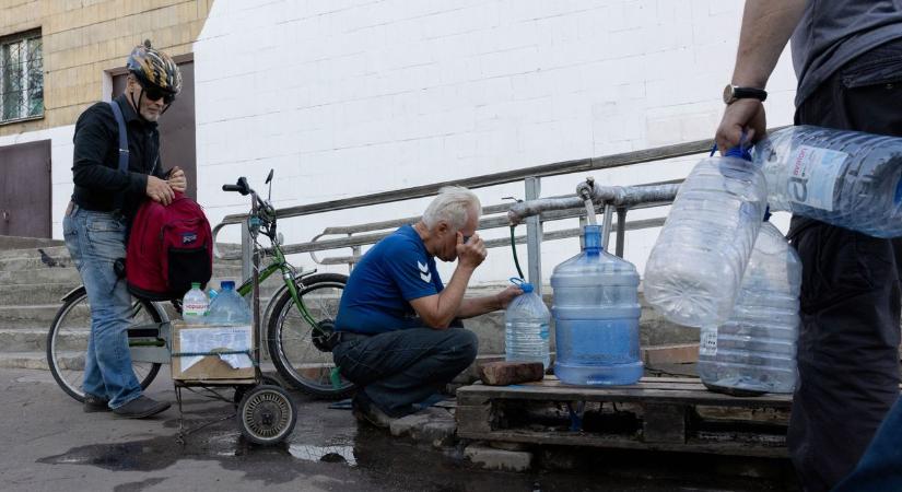 Az oroszok egy létfontosságú ukrán városban elzárták a vizet és az áramot