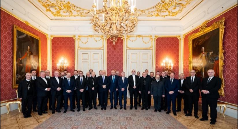 Sulyok Tamás és Semjén Zsolt a külhoni magyar egyházi vezetőkkel találkoztak advent alkalmából