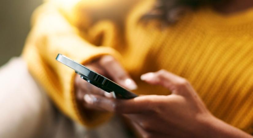 Egy nő leteremtette a húgát, amiért nem hajlandó ingyen vigyázni a 4 gyerekére