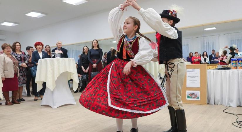 Élet költözik Deszkre, csend a Széchenyi térre – ilyen volt a mai nap vármegyénkben