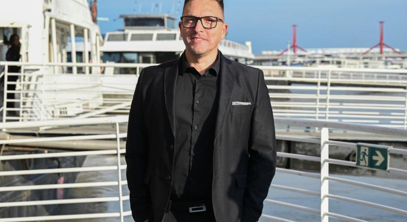 Ákos szerint kidobták a filmjét a mozikból