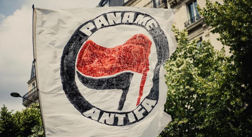 A budapesti amerikai nagykövetség 10 millió dollárt ajánlott fel információkért