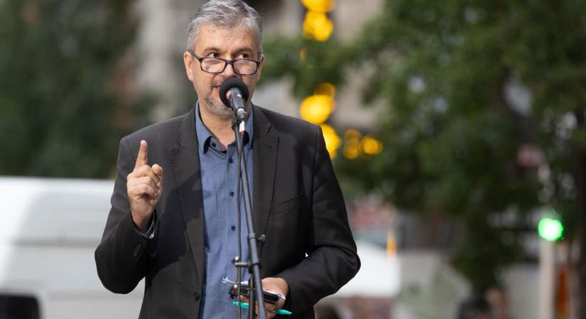 Helyretették Hadházy Ákost