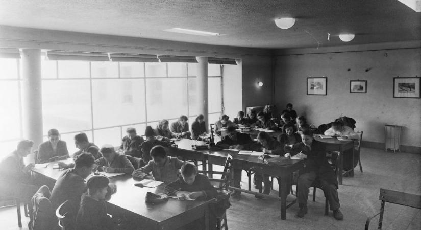 Fotókon, ahogy a háborúk és ideológiák formálták a vasútállomásokat