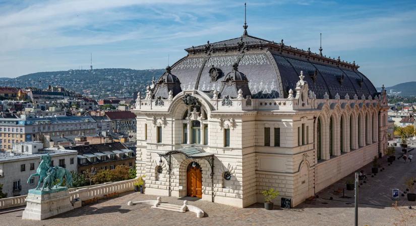 Hajrá, Magyarország! Megújult a Főőrség és a Lovarda is a Budai Várban – videó
