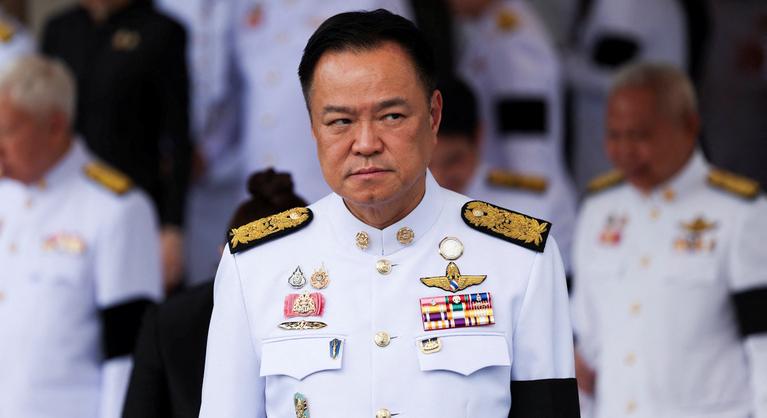 A harcok közben oszlatták fel a parlamentet Thaiföldön, előrehozott választások jönnek