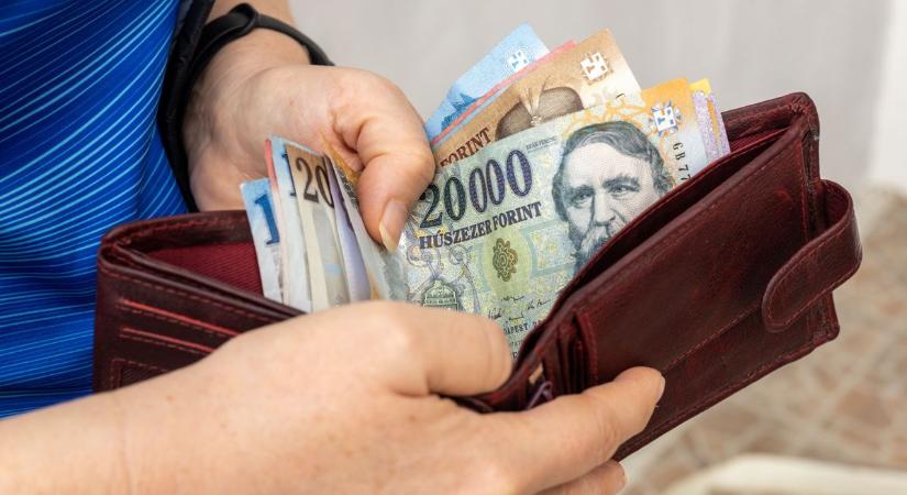 Eldőlt, mikortól és mennyivel kapnak többet az álláskeresők és a táppénzen lévők