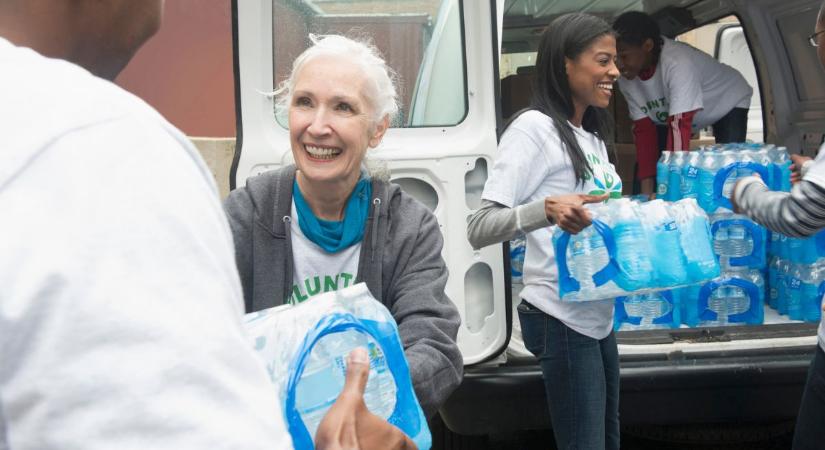 Mindenki nyer: így hat a kognitív egészségre, ha segítünk másoknak
