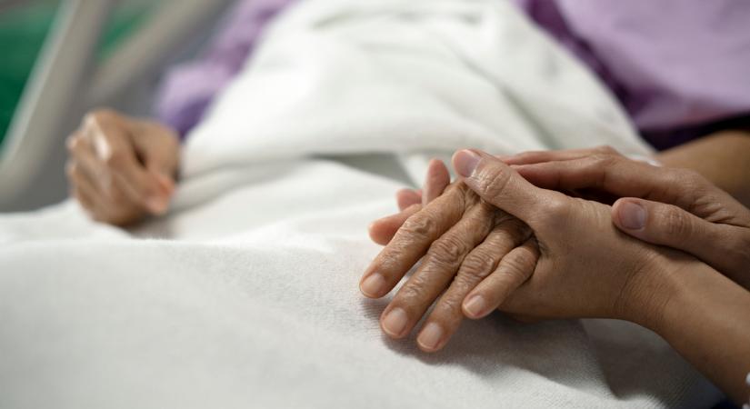 Évát már nem ismeri fel a saját anyukája – hogyan tovább, ha érkezik a demencia?