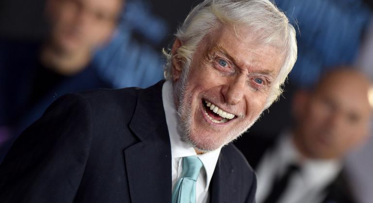 A szeletelt kenyérnél is idősebb a színész, aki megfejthette a hosszú élet titkát