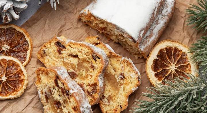 Karácsonyi stollen aszalt gyümölcsökkel: így lesz tökéletes az ünnepi kalács