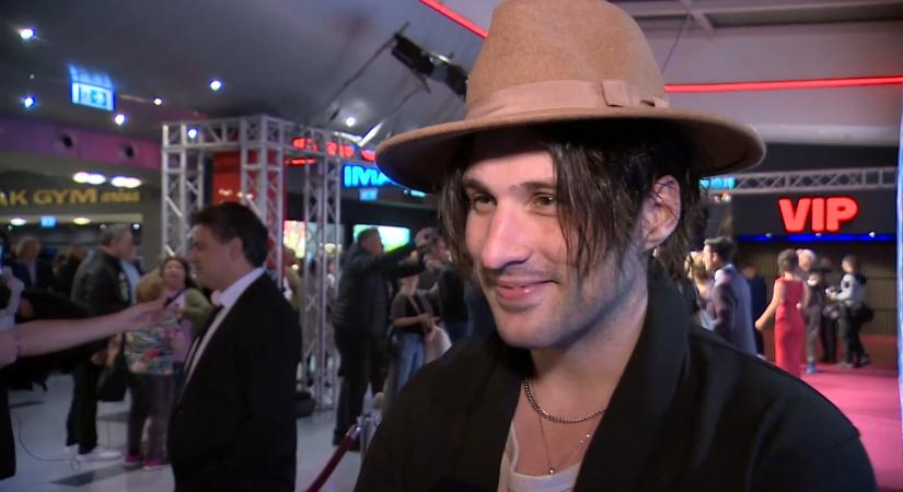 Ember Márk életéből kimaradt a legénybúcsú – most mégis bepótolja