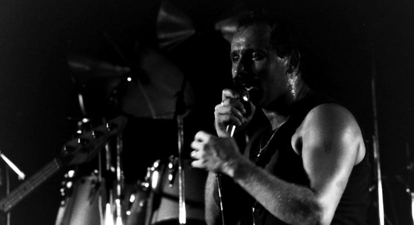 Kiengedte legendás hangját Fonyódon Pataky Attila