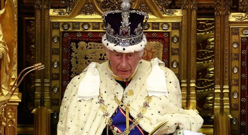 Először beszélt nyilvánosan daganatos betegsége kezeléséről a brit uralkodó