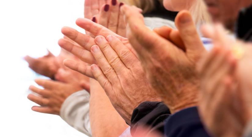 Zenés program a nyugdíjasoknak a zalai városban, már az ünnepekre hangolva