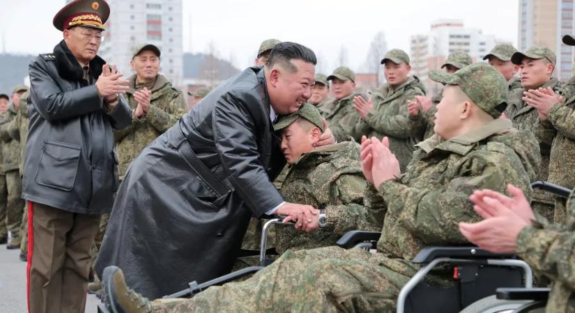 Észak-Korea aknamentesítő katonákat küldött Oroszországba, most hazatért az ezred