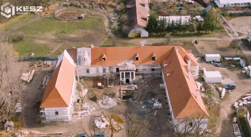Különleges kastélyt újít fel a Székelyföldön a KÉSZ Csoport – VIDEÓ