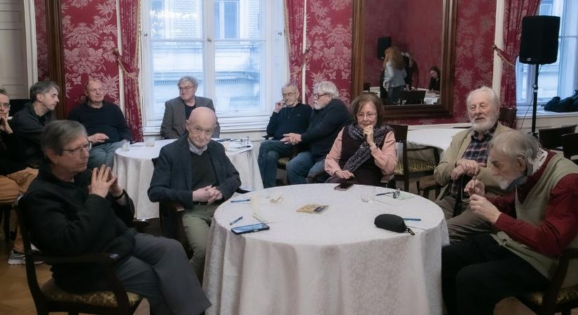 Mesterházi Mónika a Digitális Irodalmi Akadémia új tagja