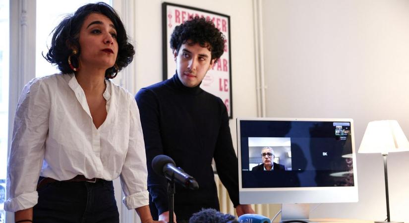 Sokkoló kegyetlenség a temetésen: a hajánál fogva rángatták, brutálisan összeverték a Nobel-díjast