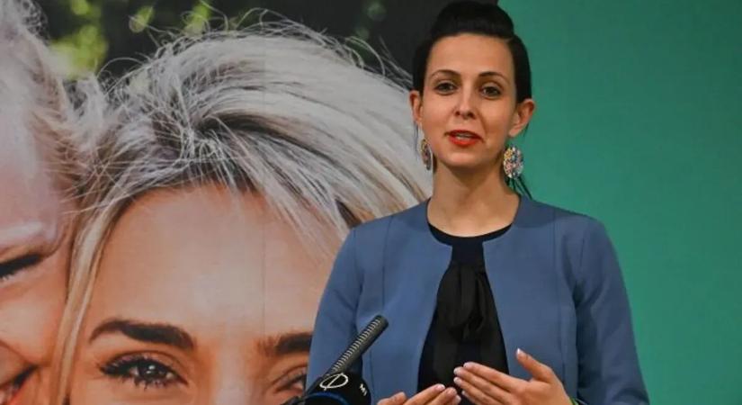 A magyar kormány kiáll a családok mellett