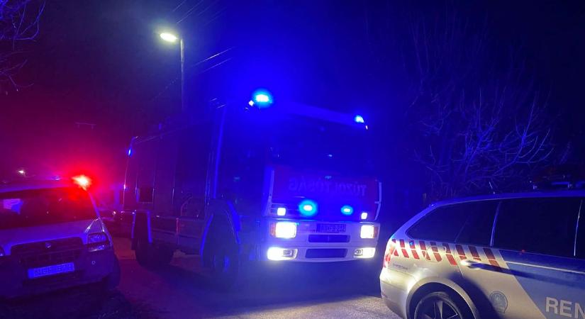 Tragédia Zagyvarékason: szomszédok mentették ki a tűzből az idős férfit, de már késő volt