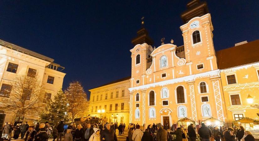 Mutatjuk a hétvégi adventi programokat és sztárfellépőket Győrben