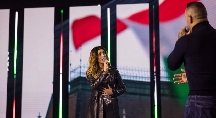 Orbán Viktor betekintést engedett a Háborúellenes Gyűlés kulisszái mögé