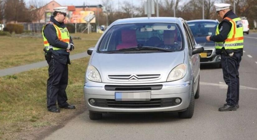 Nem csak Szombathely, egy másik vasi város és környékének útjait is ellepik a rendőrök