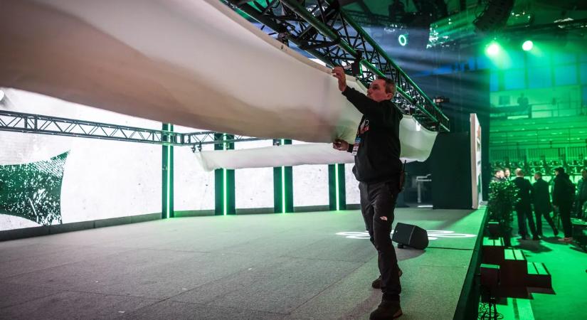 Kiszivárgott a fotó: ők lépnek Orbán Viktor előtt a színpadra a negyedik Háborúellenes Gyűlésen