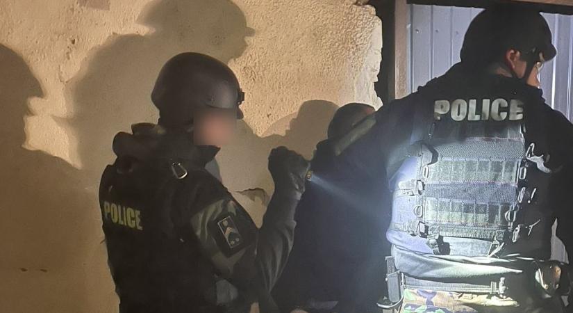 Eredményes volt a somogyi zsaruk felderítése - több mint 100 milliós drogfogás (videó)