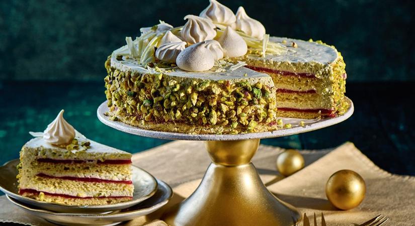 Málnás pisztáciatorta habcsókkal