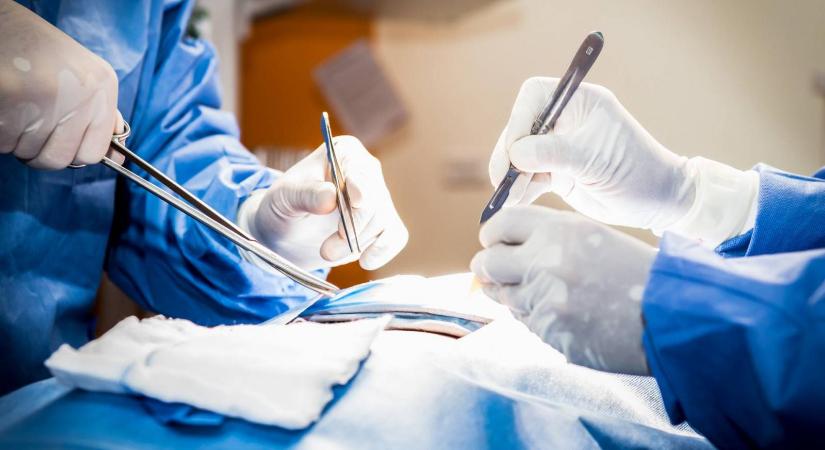 Kunetz Zsombor arról ír, hogy gyakorlatilag az összes sürgősségi szakorvos felállt a Szent Imre Kórházban