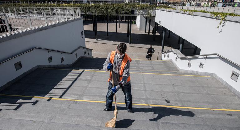 Megszületett a megállapodás, béremelést kapnak a fővárosi dolgozók, de az intézkedésnek vannak feltételei