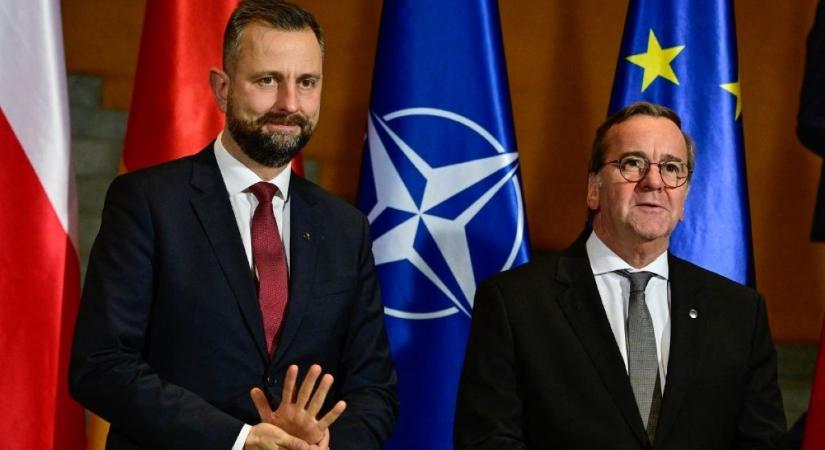 „Nem lesznek itt se óvodák, se bölcsődék” – elkezdte felkészíteni a lengyeleket a háborúra Tusk védelmi minisztere